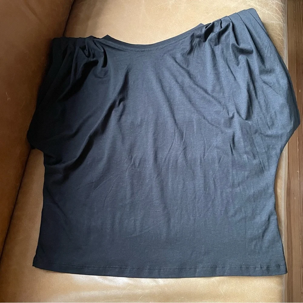 NWT Zara shoulder pad padded top black chic blogger favorite style sold out - Picture 3 of 6